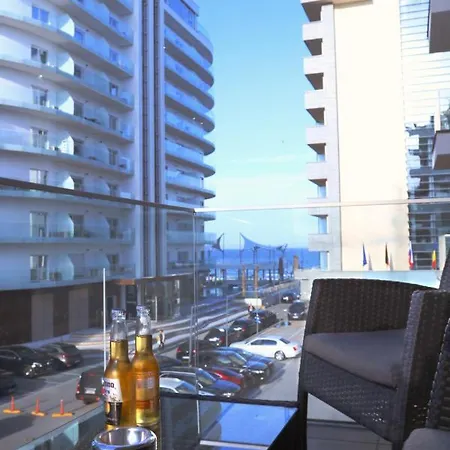 Luxury By The Sea מאמאיה